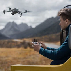 DJI Air 3 Fly More Combo (avec DJI RC 2) -Boutique D'Experts En Drones dji air 3 fly more combo avec dji rc 2 8