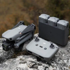 DJI Air 3 Fly More Combo (avec DJI RC-N2) -Boutique D'Experts En Drones dji air 3 fly more combo avec dji rc n2 9