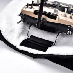 Housse De Protection Hivernale Pour Radiocommande -Boutique D'Experts En Drones housse moufles startrc pour radiocommande drone 3