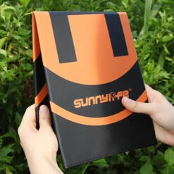 Piste De Décollage Et D'atterrissage étanche Et Pliable SunnyLife 55x50cm -Boutique D'Experts En Drones piste de decollage et d atterrissage etanche et pliable sunnylife 55x50cm 2